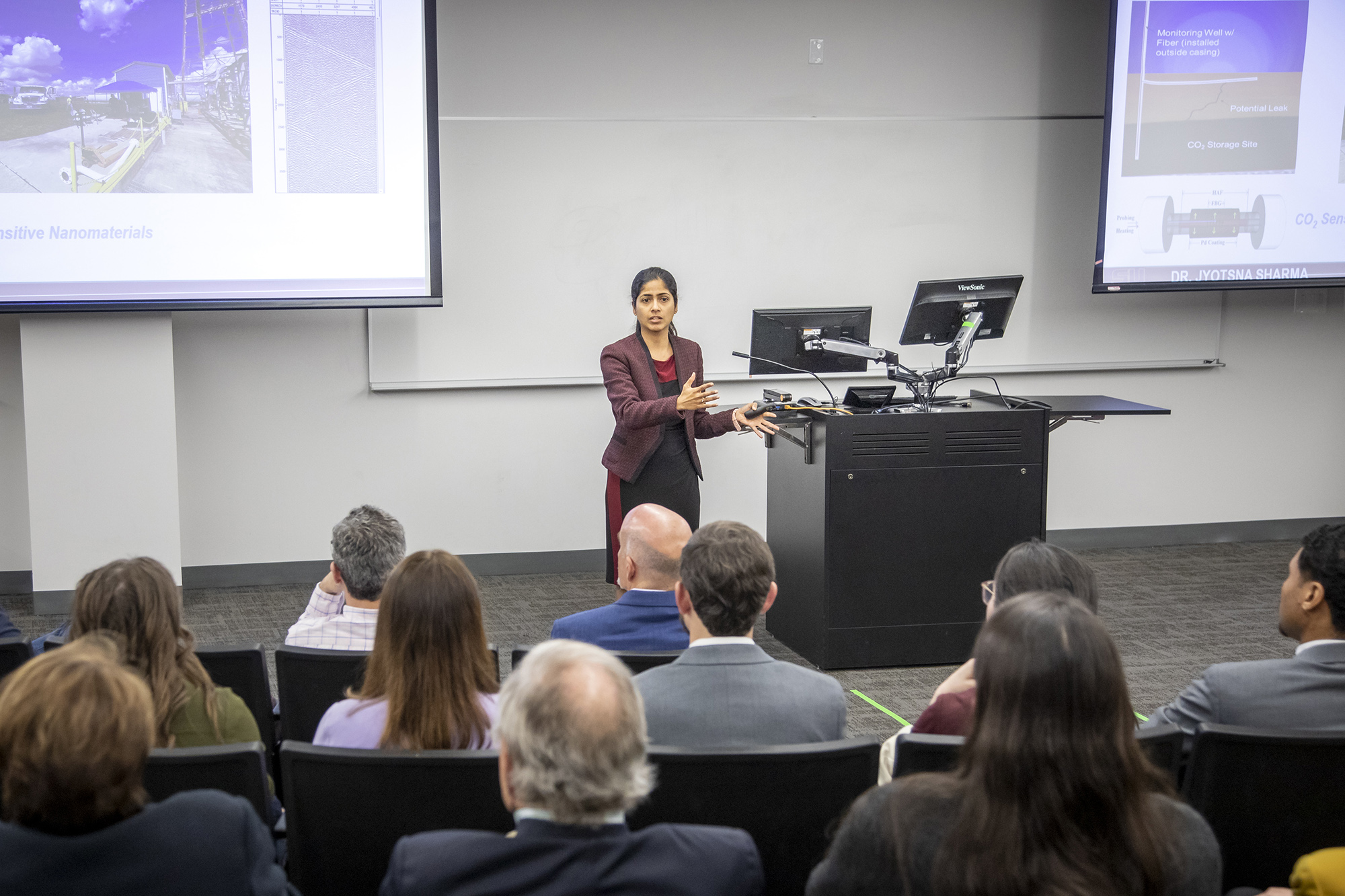 Jyotsna Sharma talks to BRAC visitors