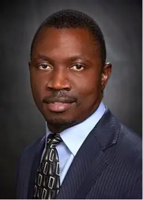 Portrait photo of Dr. Olorode