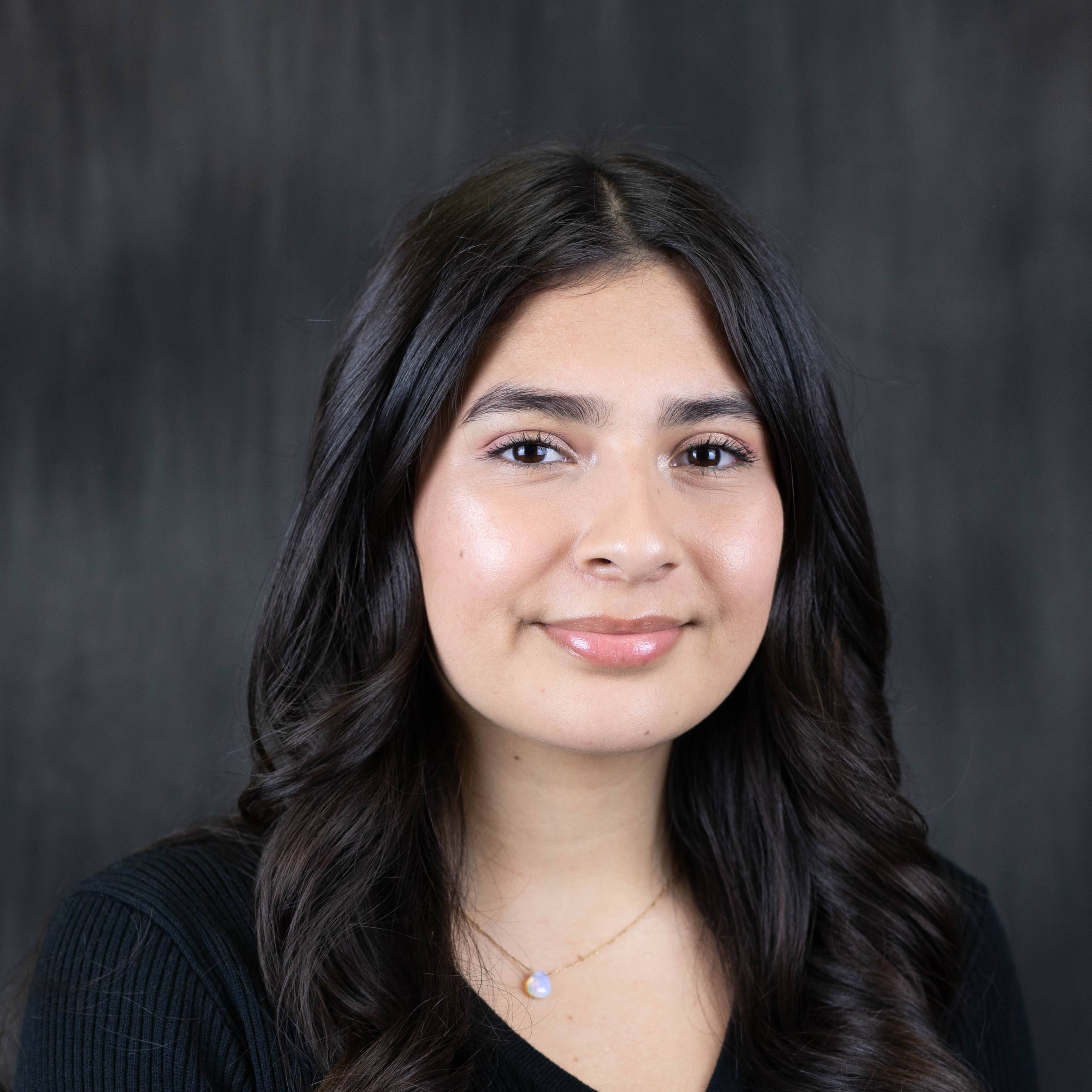 Headshot of Adamaris Chavez