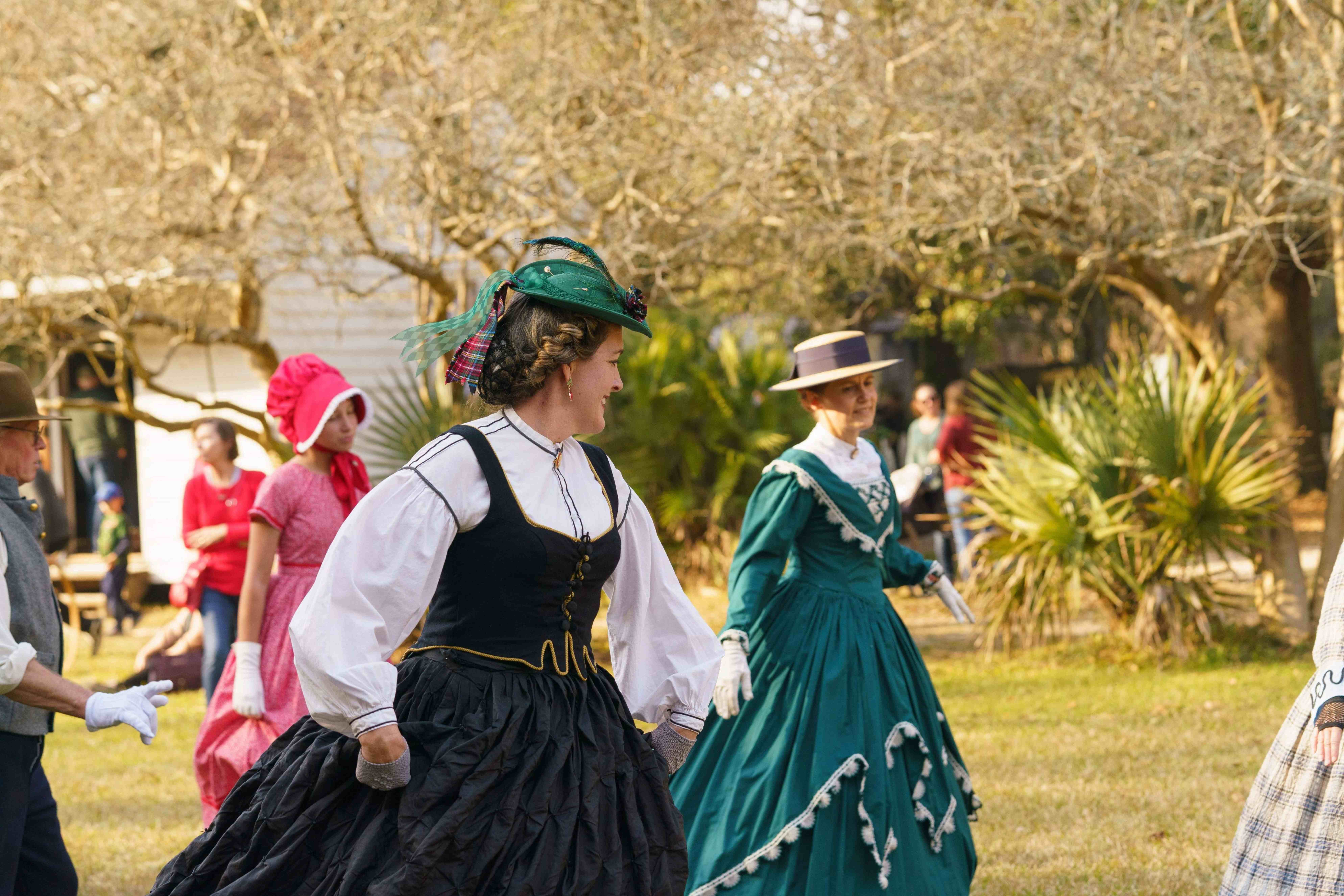Vintage Dancers